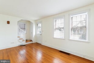 502 Wayne Ave in Chambersburg, PA - Building Photo