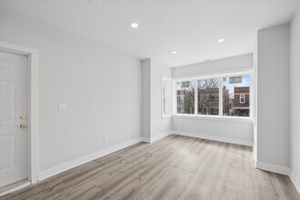 4044 W Kamerling Ave in Chicago, IL - Building Photo - Building Photo
