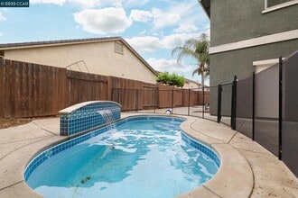 4874 Snowy Egret Way in Oakley, CA - Building Photo - Building Photo