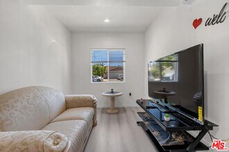 7703 Baird Ave in Los Angeles, CA - Building Photo - Building Photo