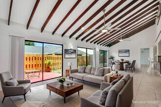 123 Stillwater Cir in Jupiter, FL - Building Photo - Building Photo