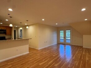 324 Washington St in Wellesley, MA - Building Photo - Building Photo