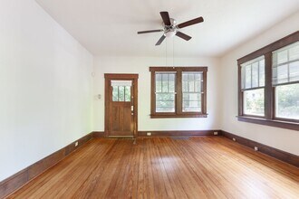 1076 Tilden St NW in Atlanta, GA - Building Photo - Building Photo