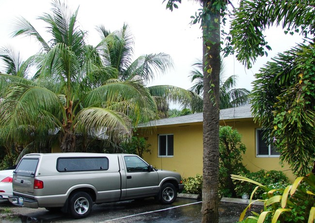 821 SW 29th St in Fort Lauderdale, FL - Building Photo - Building Photo