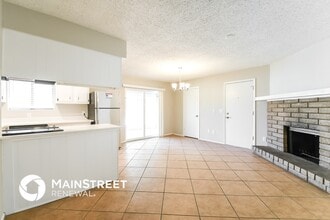 1716 W Sequoia Dr in Phoenix, AZ - Foto de edificio - Building Photo