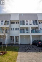254-254 Edgevalley Rd in London, ON - Building Photo - Building Photo