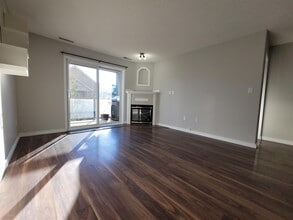 279 Suder Greens Dr NW in Edmonton, AB - Building Photo - Building Photo