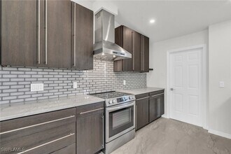 1004 SE 42nd Ln in Cape Coral, FL - Building Photo - Building Photo