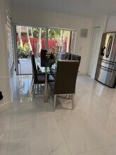16418 SW 72nd Terrace in Miami, FL - Building Photo - Building Photo