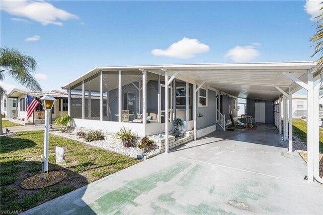 125 Kim Dr in Naples, FL - Building Photo - Building Photo