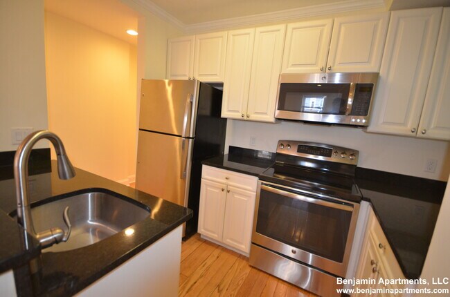 1 Chauncy St, Unit 19 in Cambridge, MA - Foto de edificio - Building Photo