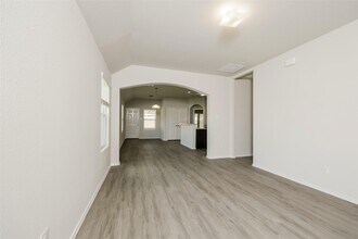 208 Elk Run Ln in Huntsville, TX - Building Photo - Building Photo