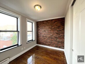 East 18th Street, Unit 4B in New York, NY - Building Photo - Building Photo