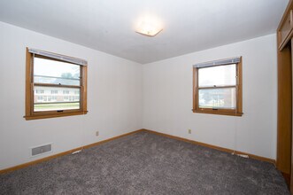 3061 S 72nd St, Unit # 3 in West Allis, WI - Foto de edificio - Building Photo