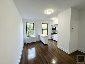 WEST 12 STREET in New York, NY - Building Photo - Building Photo