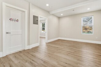 41 Wolcott St, Unit 4 in Everett, MA - Building Photo - Building Photo