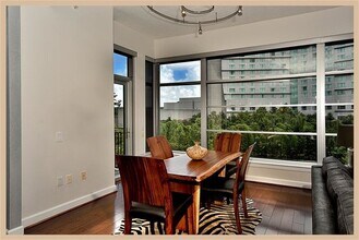 3 Waterway Square Pl in The Woodlands, TX - Foto de edificio - Building Photo