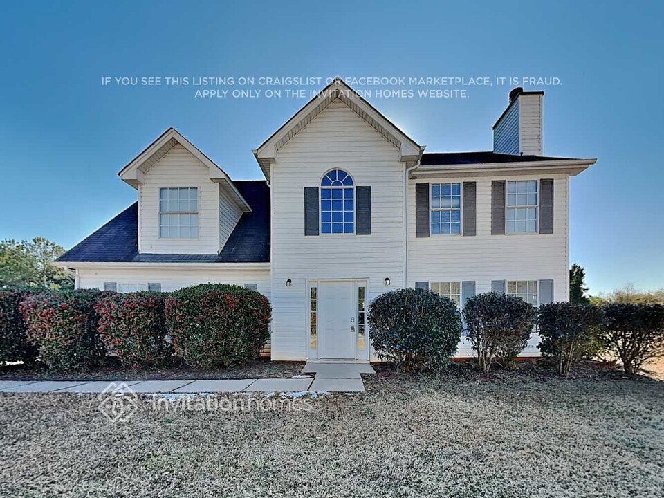 685 Meadows Ln in Social Circle, GA - Building Photo