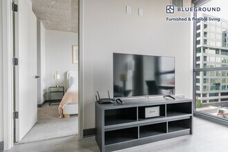 180 N Ada St in Chicago, IL - Building Photo - Building Photo