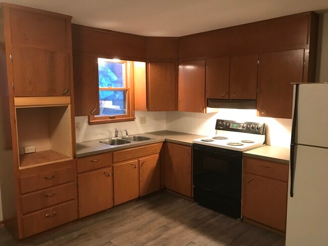 property at 611 N Kentucky Ave