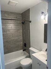 1609 4th Ave, Unit D in Terre Haute, IN - Foto de edificio - Building Photo