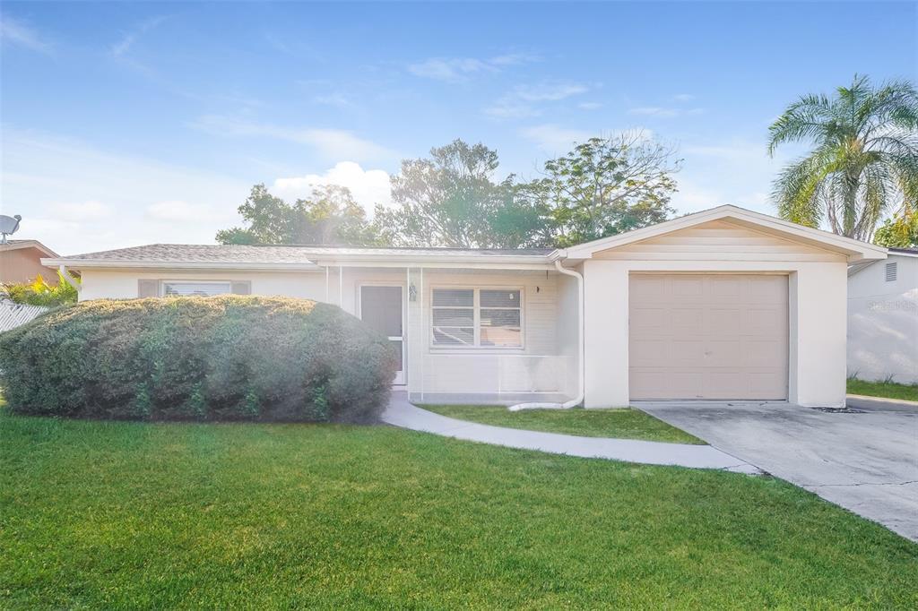 1050 Normandy Blvd in Holiday, FL - Building Photo