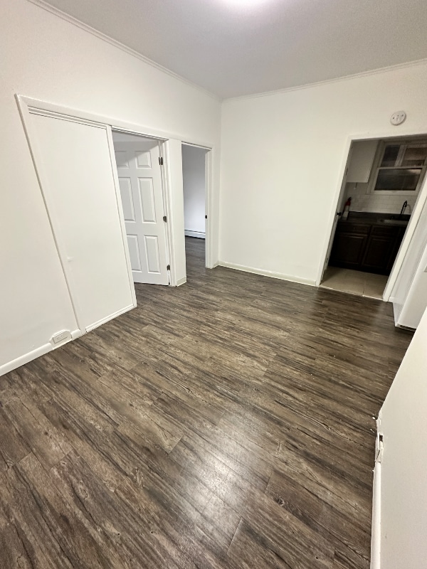 225 Burgess Pl in Passaic, NJ - Foto de edificio - Building Photo