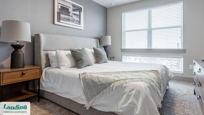 6107 E Riverside Dr, Unit 306 in Austin, TX - Building Photo - Building Photo