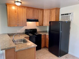 1054 Dolores St in Livermore, CA - Building Photo