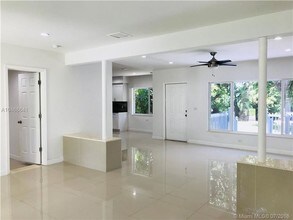 12885 Griffing Blvd in North Miami, FL - Building Photo - Building Photo