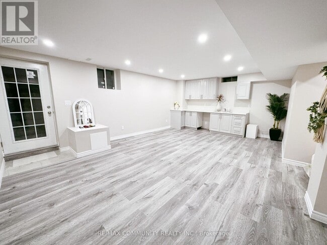 property at 19 Yvette St