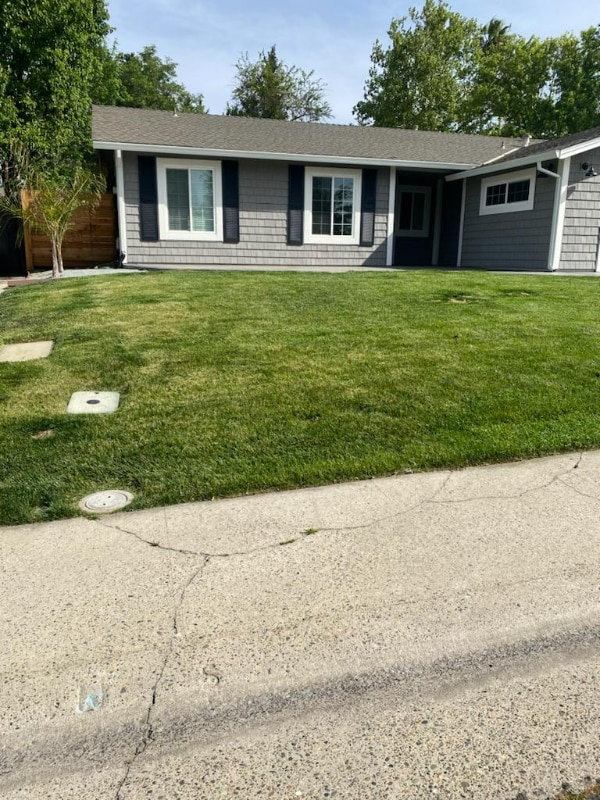 8195 Stacey Hills Dr in Citrus Heights, CA - Foto de edificio - Building Photo