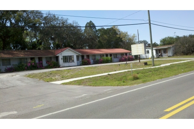 3301 W Baker St in Plant City, FL - Building Photo