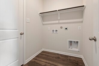 10391 Red Cardinal Dr in Cleveland, TX - Building Photo - Building Photo