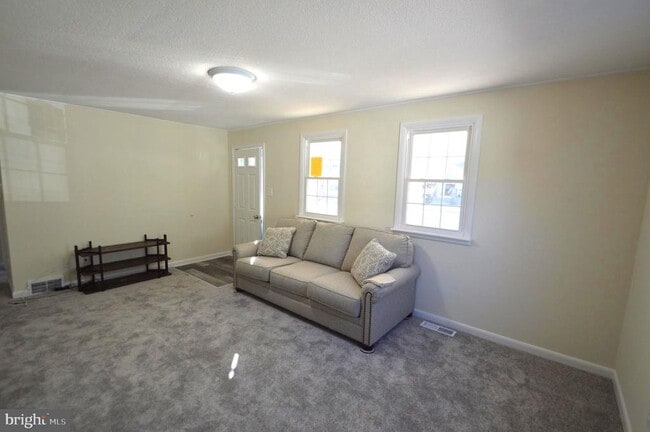 267 Mott Ave in Burlington, NJ - Building Photo - Building Photo