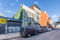 Clay Assemblage in Brooklyn, NY - Foto de edificio - Building Photo