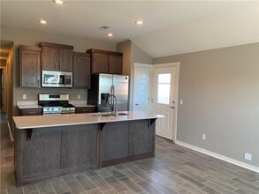 607 W Weymouth in Siloam Springs, AR - Building Photo - Building Photo