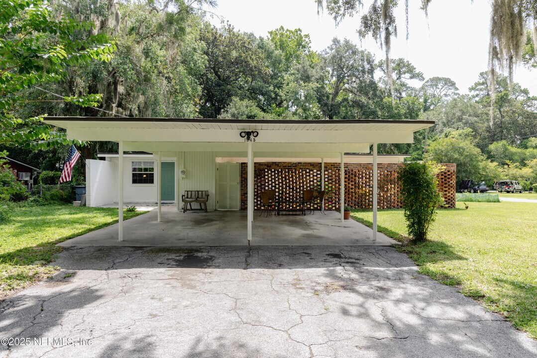 1345 Orange Cir S in Orange Park, FL - Building Photo
