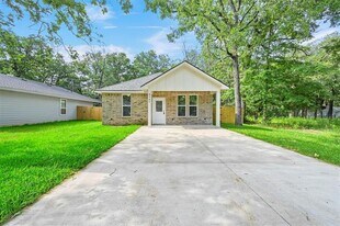 6147 Shawnee Dr in Mabank, TX - Building Photo