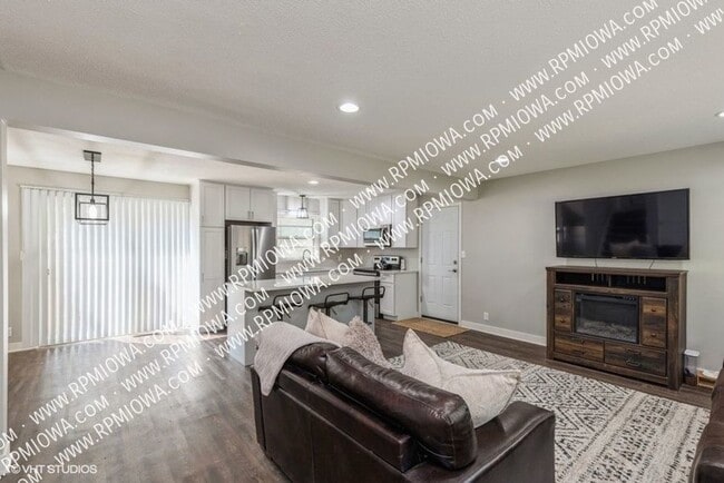 513 NW 9th St in Ankeny, IA - Building Photo - Building Photo