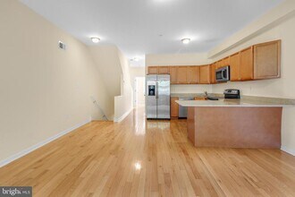 2464 Frankford Ave in Philadelphia, PA - Building Photo - Building Photo