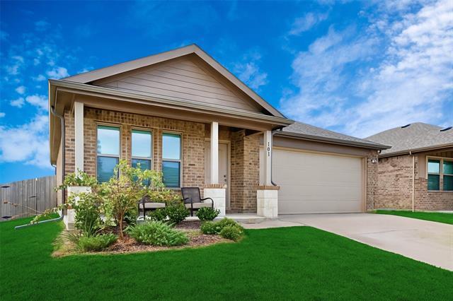 300 Fairmeade Dr in Terrell, TX - Building Photo - Building Photo