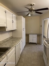123 Amberly Dr in Englishtown, NJ - Building Photo - Building Photo
