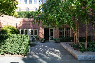 Watchcase Condos in Sag Harbor, NY - Foto de edificio - Building Photo