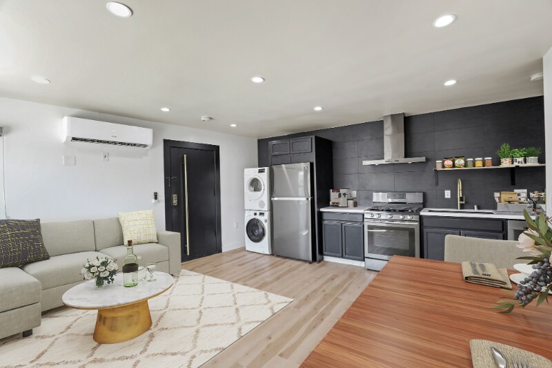 1139 Bellevue Ave in Los Angeles, CA - Building Photo