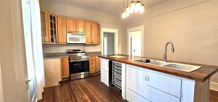 1047 Ridge Ave in Stone Mountain, GA - Building Photo - Building Photo