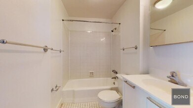236 E 36th St in New York, NY - Building Photo - Building Photo