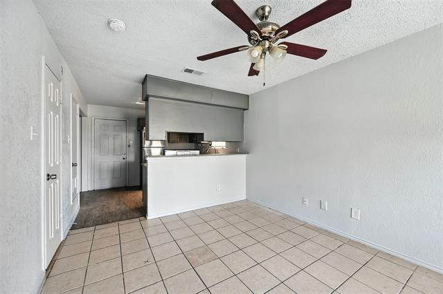 4949 Miller Ave in Fort Worth, TX - Building Photo