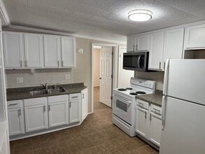 1214 Cooper St in Jackson, MI - Building Photo - Building Photo