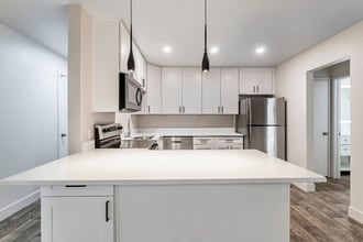 172 W Clinton Ave in Salt Lake City, UT - Building Photo - Building Photo